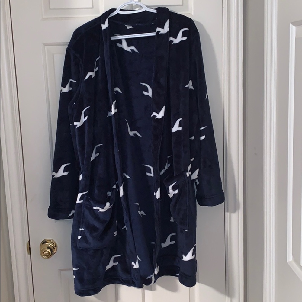 Hollister Robe